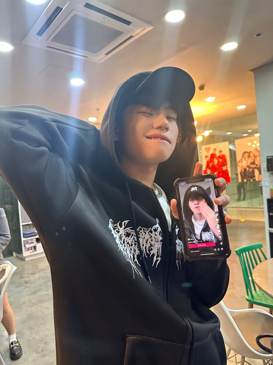 AJAAofc's tweet photo. happy happy birthday kuya ashhhh thank you so much for taking care of me and for being there always. my wish is that i hope you’re always happy and we can make more memories as ajaa. HBD 🫶✨🤗

#AJAA_ASH #HappyASHDay
#AJAA_ALEX #AJAA https://t.co/Pa7vZIQdUN