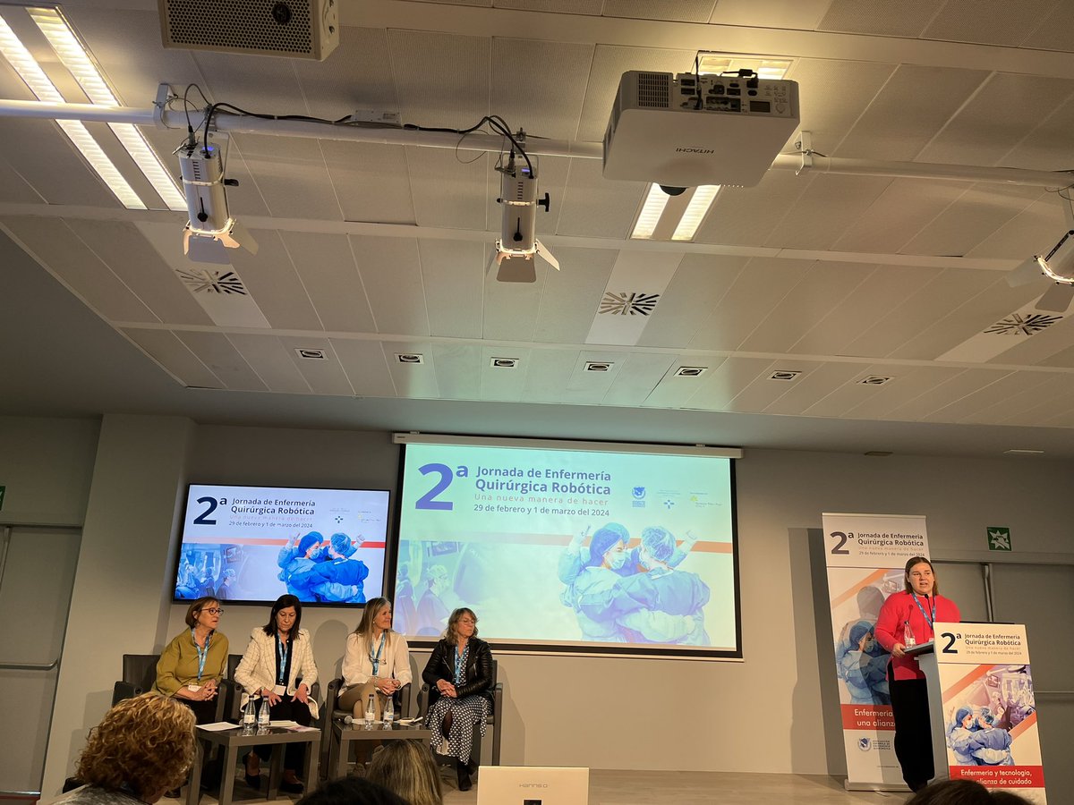 Empezamos la 2a. Jornada Enfermeria Quirurgica Robotica. Sala plenaria llena😀<a href="/COIBarcelona/">Col·legi d'Infermeres i Infermers de BCN (COIB)</a> <a href="/InfermeriaSPau/">Direcció Infermera Hospital de Sant Pau</a> #orgullsantpau <a href="/AeeqSpain/">AEEQ Spain</a>