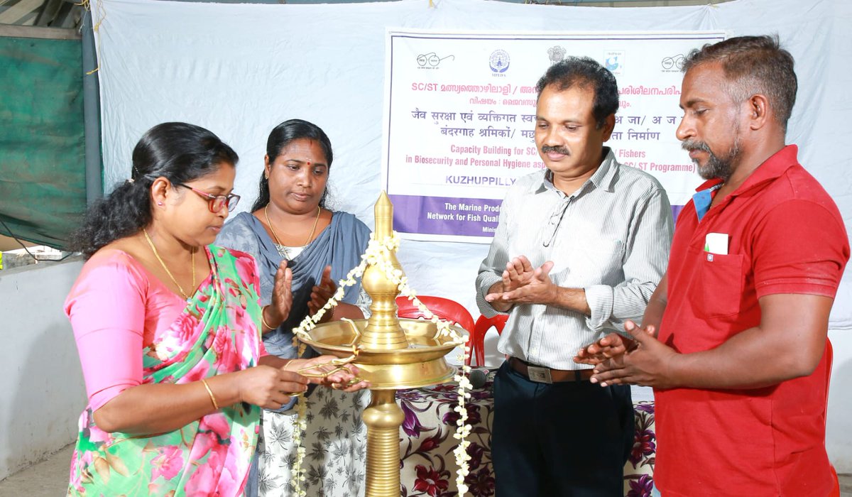 MPEDACOCHIN's tweet photo. MPEDA-NETFISH Kerala organized a comprehensive awareness training program on biosecurity and personal hygiene for SC fishers/fish workers at Kuzhuppilly in Ernakulam, Kerala, on February 28, 2024.
#MPEDA #NETFISH #seafood #indianseafood #export https://t.co/BoMFKlGFB7