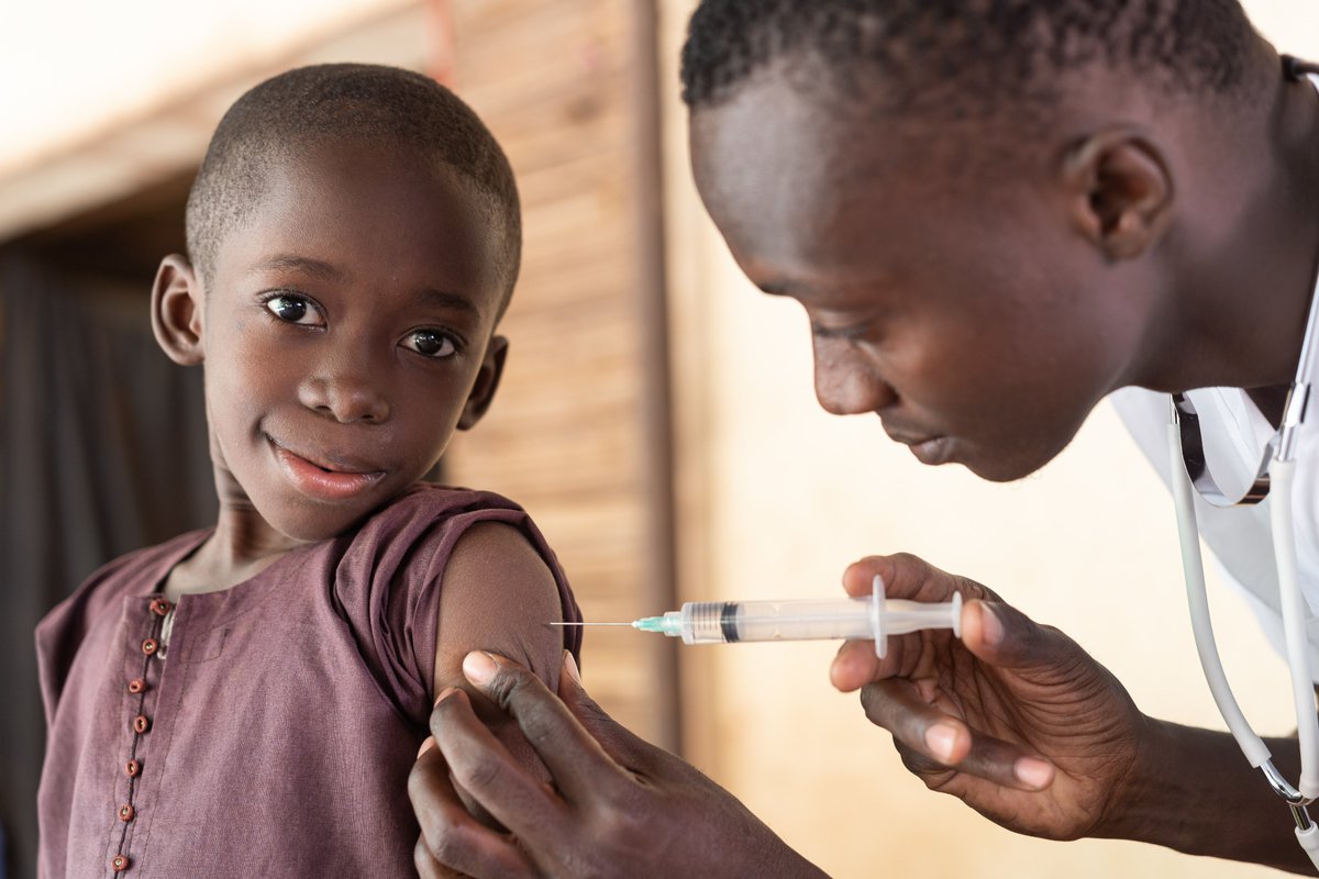 We support Nigeria’s sector-wide approach to its vaccination program that identified 100 priority high-burden local government areas to focus activities to reach unvaccinated children and strengthen primary healthcare centers through the Health Sector Revitalization Initiative.