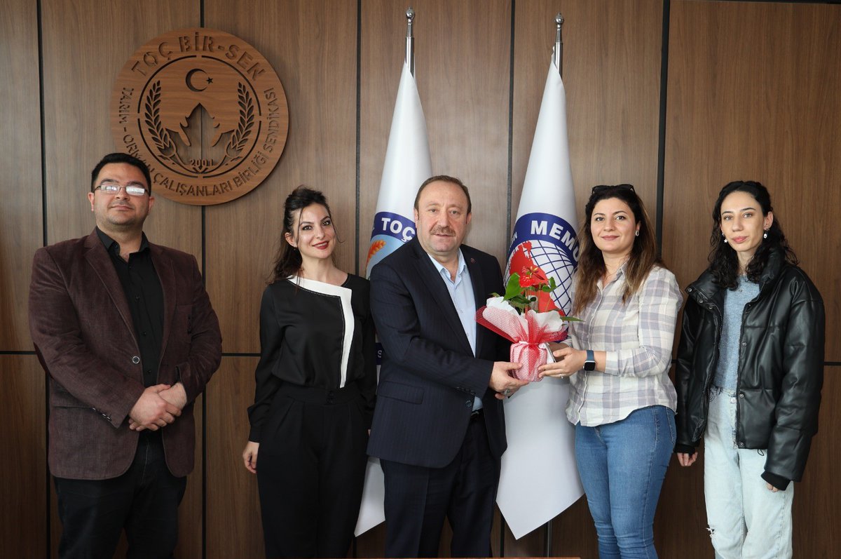 Tarım ve Orman Bakanlığımızın çeşitli kademelerine yapılan 5500 yeni personel ataması dolayısıyla Genel Merkezimizi ziyaret eden genç Mühendis ve Veteriner Hekim meslektaşlarımıza teşekkür ediyor, memuriyet hayatlarında muvaffakiyetler diliyoruz.