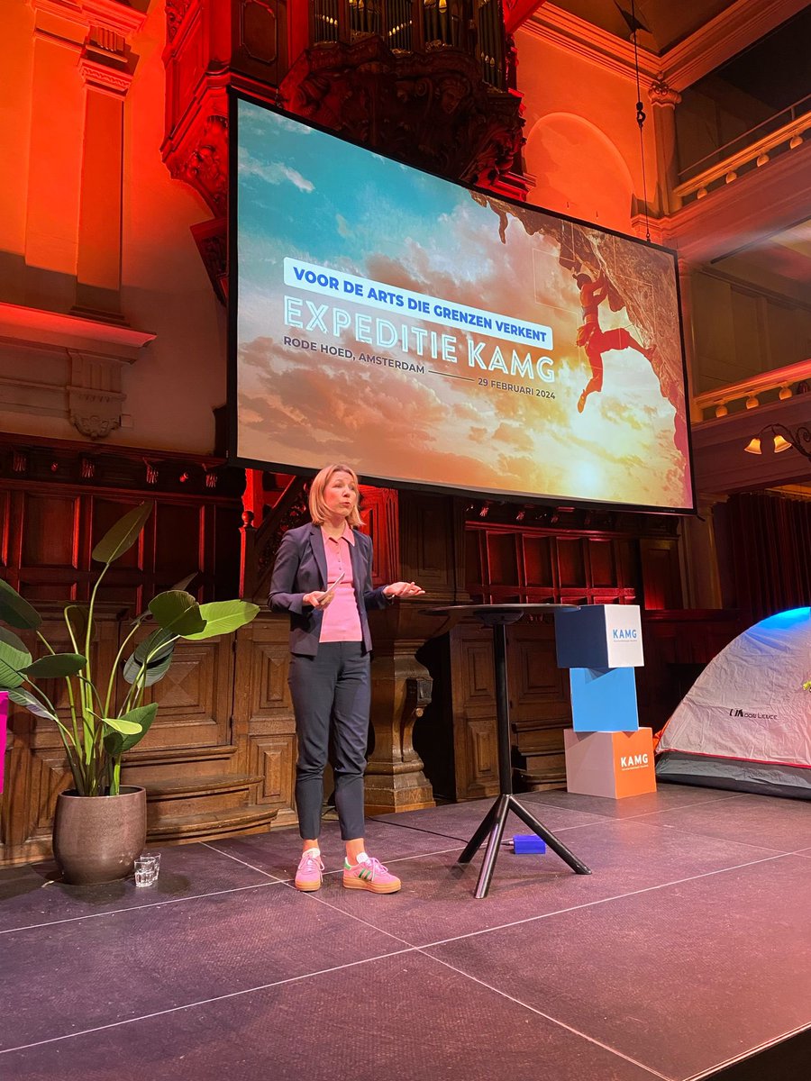 KAMG (@kamg_nl) on Twitter photo We hebben het allemaal erg druk, er is personeels tekort, etc. Knagende vraag: Leveren we wel de kwaliteit die we willen en moeten leren? <a href="/LandKarine/">Karine van 't Land</a> #expeditieKAMG #congresKAMG2024 We hebben het allemaal erg druk, er is personeels tekort, etc. Knagende vraag: Leveren we wel de kwaliteit die we willen en moeten leren? <a href="/LandKarine/">Karine van 't Land</a> #expeditieKAMG #congresKAMG2024