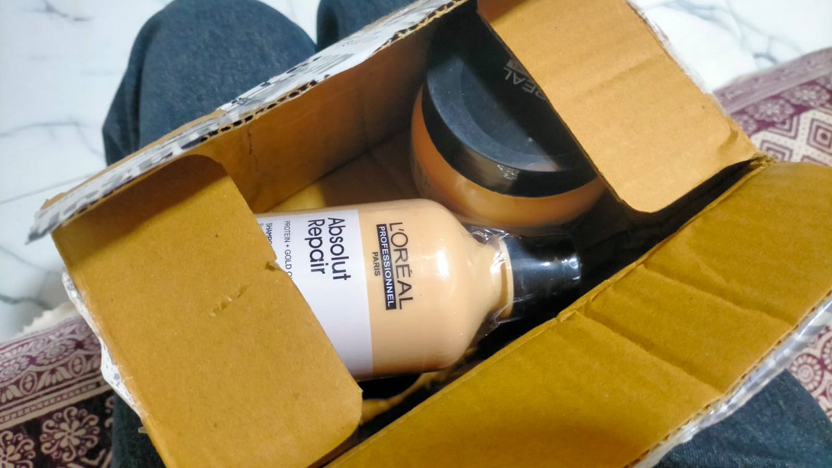 miss_Shalinii's tweet photo. I ordered this shampoo online worth Rs 1099 . They deliver fake product It's not original shampoo now Amazon is denying to return or exchange this product..now Amazon is also doing fraud with their customers #amazon #amazonprime #Amazon新生活SALE @amazonIN @AmazonHelp @amazon https://t.co/QH2ql3IxUi