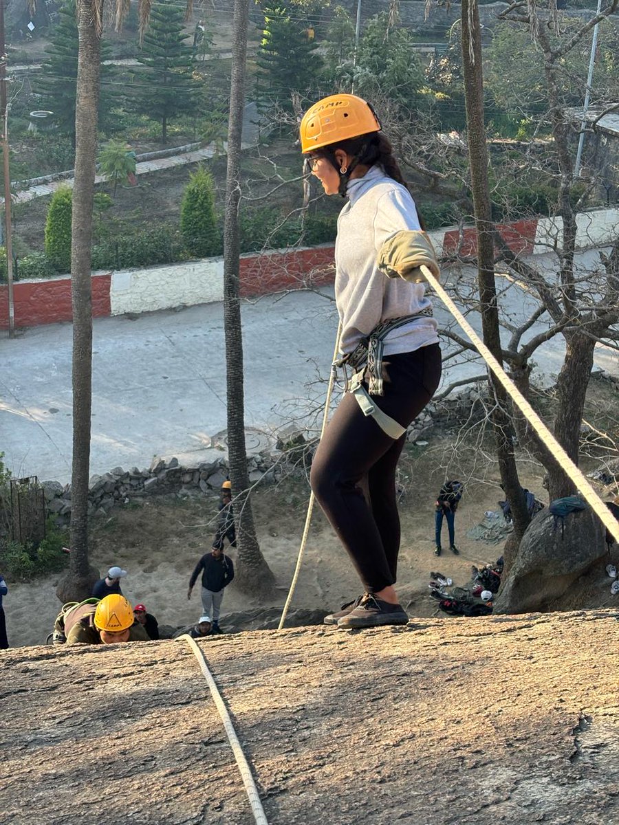 Vrushti___'s tweet photo. Climb the mountain not to plant your flag, but to embrace the challenge, enjoy the air and behold the view. Climb it so you can see the world.🧗⛰️
Keep pushing your limits and enjoying the thrill of the climb! https://t.co/KJJf9zWxRp