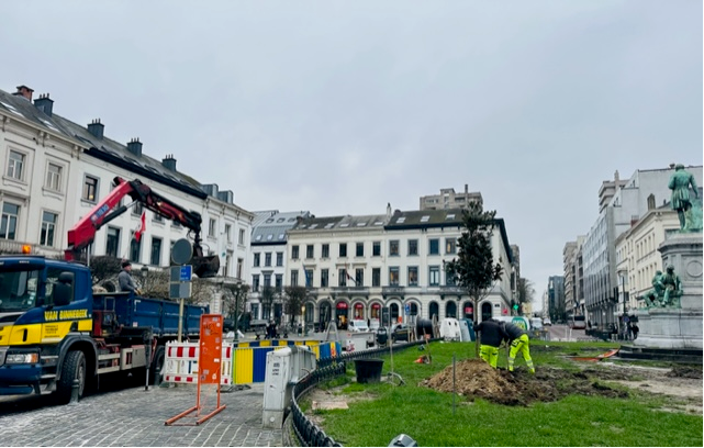 AndreaCepova's tweet image. Some works this morning at Luxembourg place #EP to restore it after recent multiple protests and strikes. 🏗️🚧👷‍♀️
Good stuff. Though much more needs to be done to restores citizen&apos;s confidence in the EU and its actions.
#EUreform