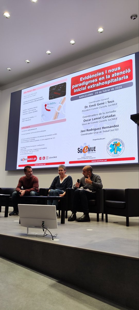 soctescat's tweet photo. @SoCMUE @SEMES_  #jornadaactualització 
Javi Rodríguez coordinador del #grupdetreball de #soctes  @SoCMUE
3️⃣7️⃣5️⃣ Inscrits!! 👏👏 https://t.co/fYWBvucB2l