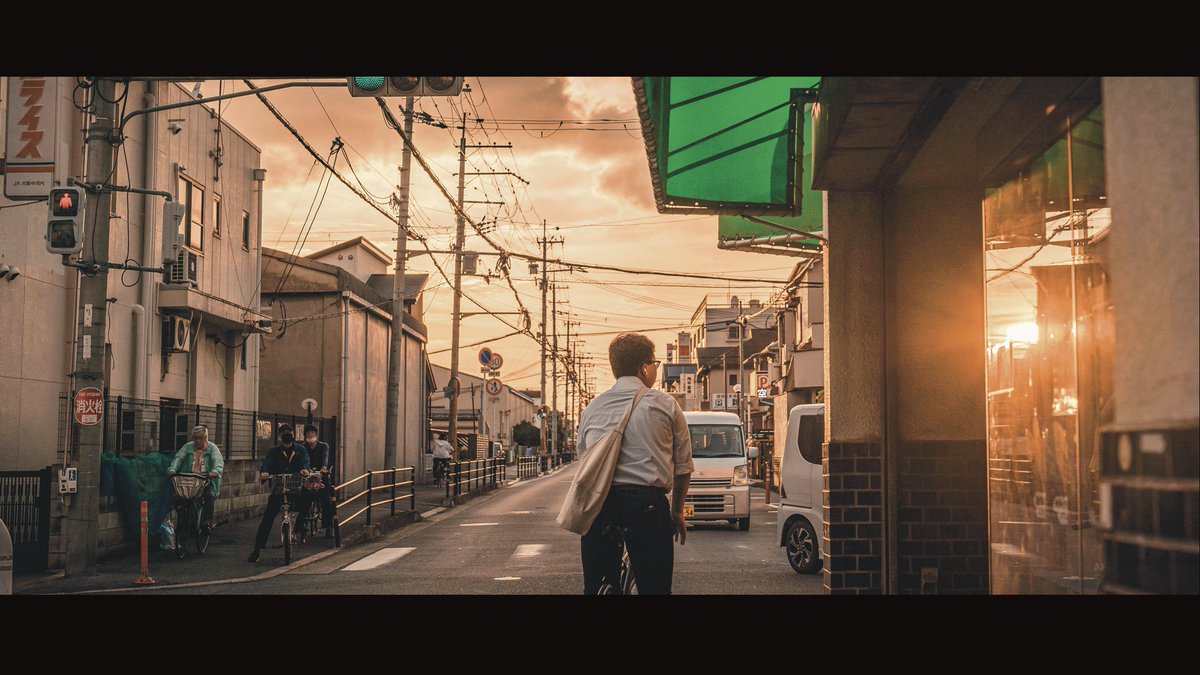 Rockystudio4's tweet photo. 夕空エモOsaka https://t.co/VxmWTvPyJL