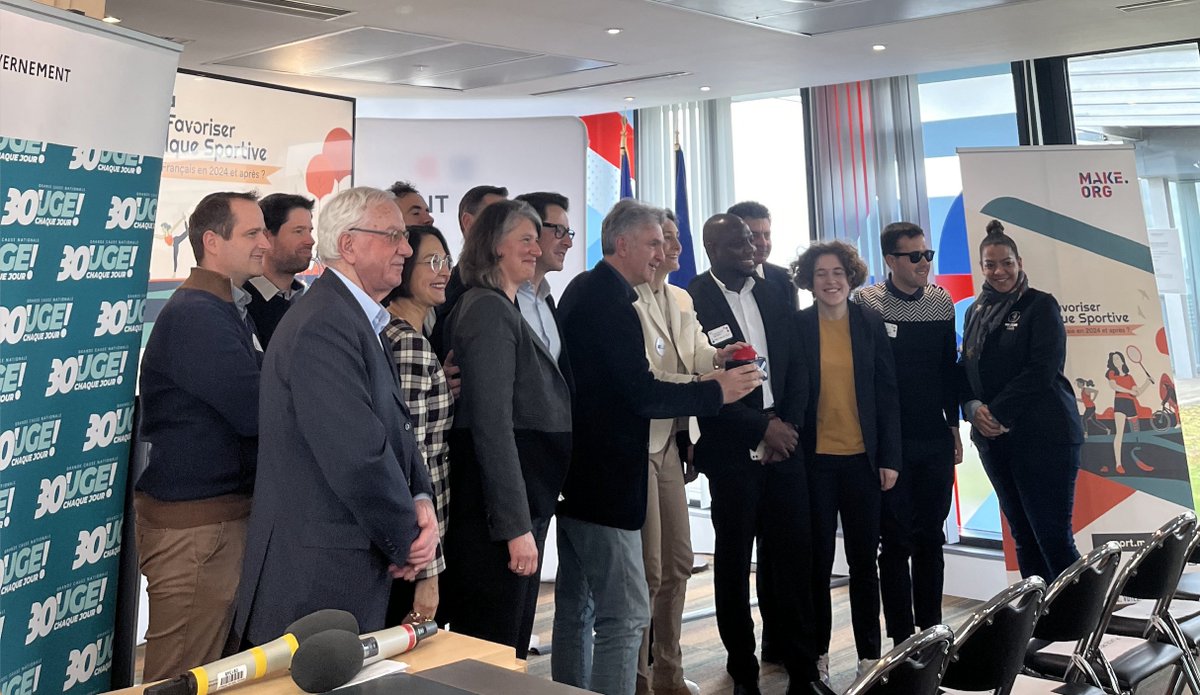 spart_life's tweet image. Quelle journée au Ministère des Sports ! 🥳

Fiers de représenter SPART pour le lancement de #PratiqueduSport, soutenue par la Ministre Amélie OUDÉA-CASTÉRA. Restez connectés des vidéos arrivent pour en savoir plus ! 🚀 #SPART #TOUSACTIFS #Bouge30mnchaquejour
