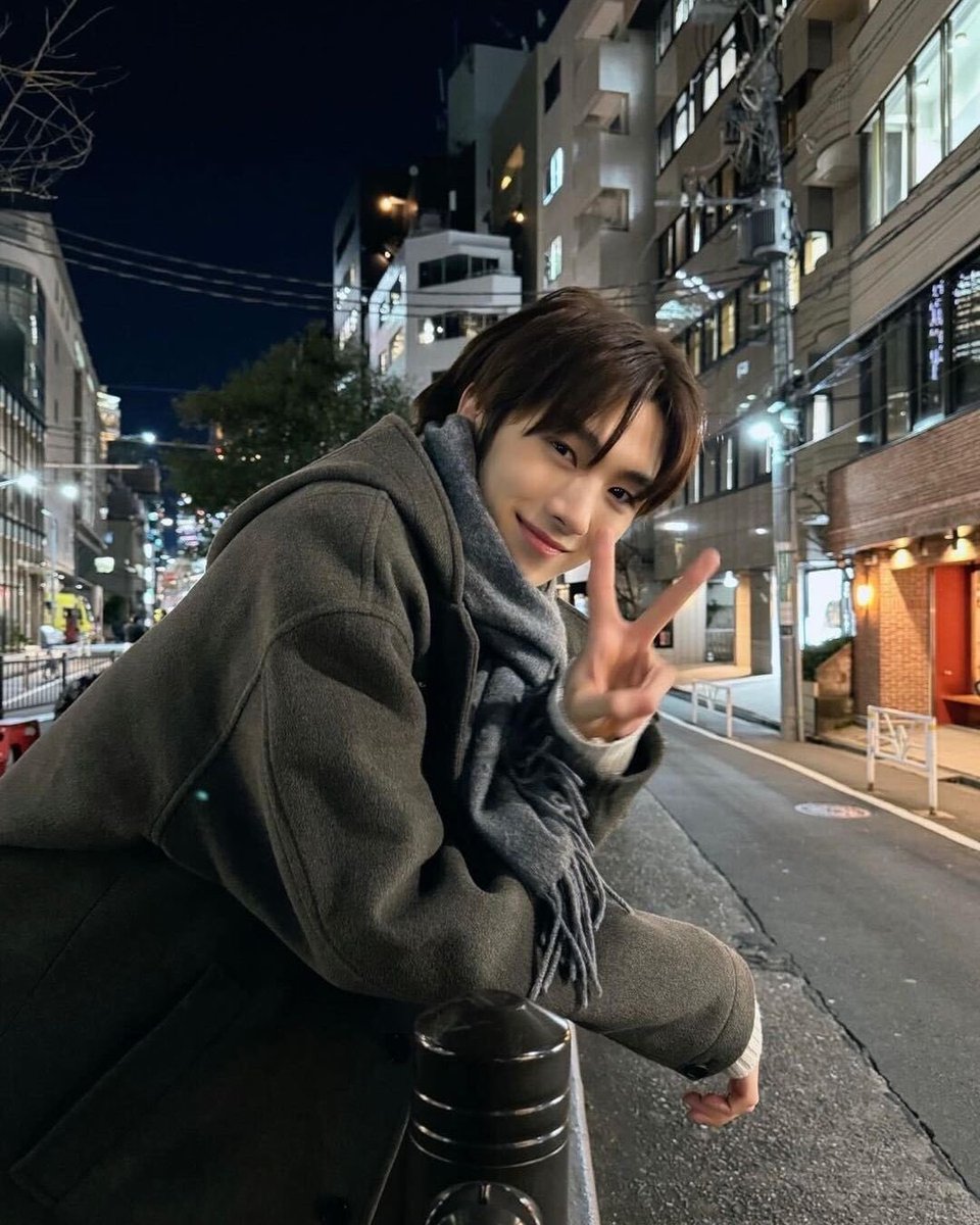 247neul's tweet photo. 이게 남친짤이라는 것이다...
아 분위기 너무 따수워 영재야 ㅜ.ㅜ♡ https://t.co/34oHSQ2KqT