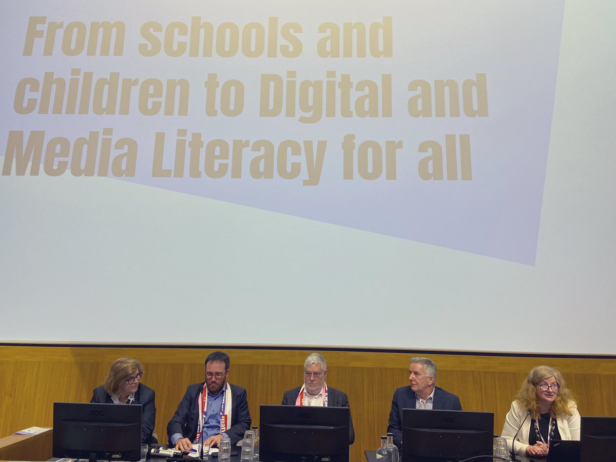 Webwise_Ireland's tweet image. Day 2 @MediaWijsBe Media Literacy Matters: From Schools and Children to Digital Media Literacy for all. Superb line up this morning @reneehobbs @BONeillTUDublin @chapmanmartina  Patrick Verniers @EDMO_EUI #MLMatters