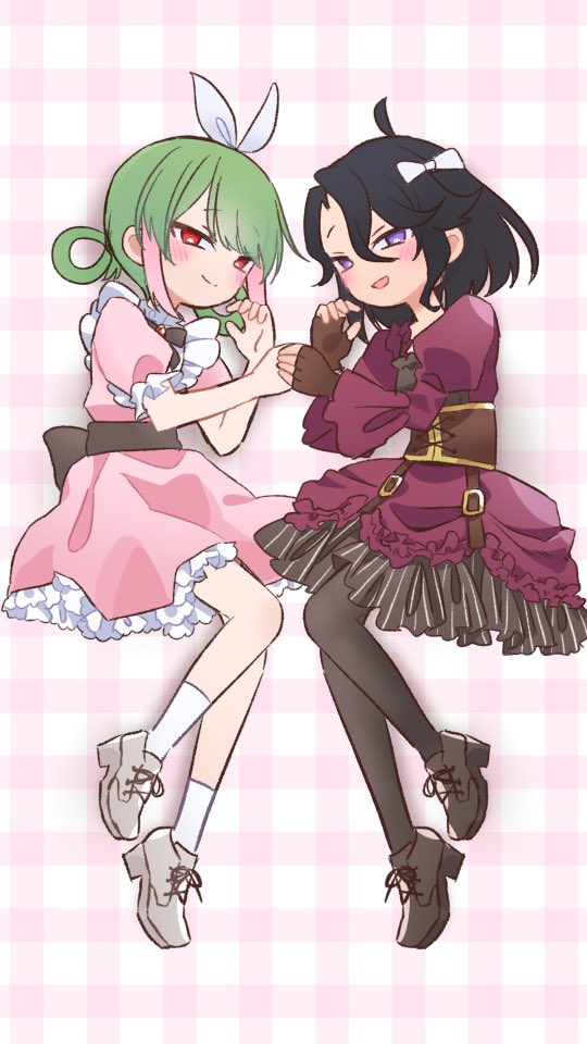 limonletta's tweet photo. Two versions because I thought the outfits were super cuteee https://t.co/p5VOD3numZ