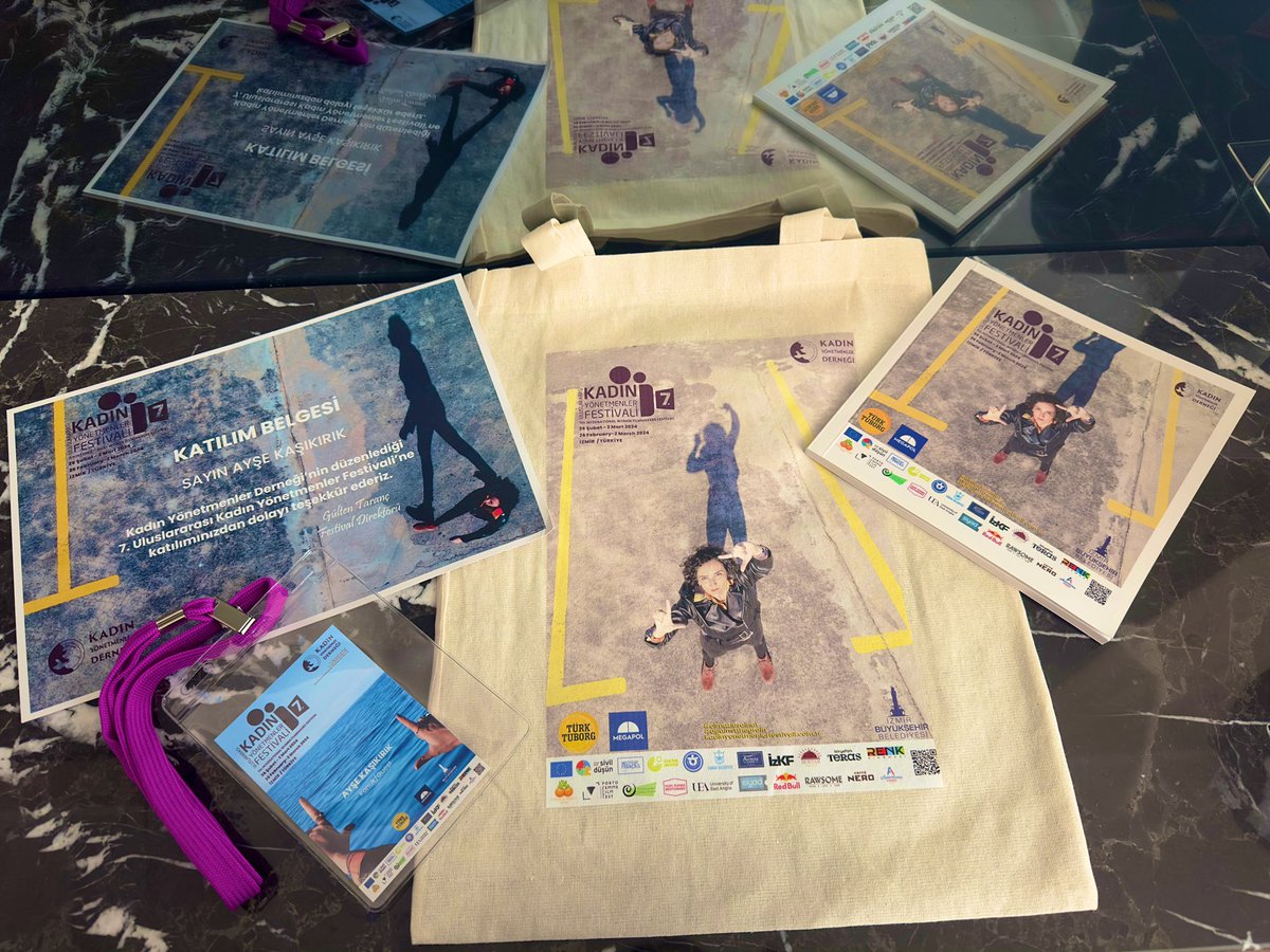 Türkiye’nin 2. En Büyük Film Festivali 7 Yaşında!🧿 

7. Uluslararası Kadın Yönetmenler Festivali hatırası…💜🎥

#olmazlarainat 

<a href="/gultentaranc/">Gülten Taranç</a> <a href="/UKYFest/">Uluslararası Kadın Yönetmenler Festivali</a> 
<a href="/EnglBAYSAK/">Sengul BAYSAK</a> <a href="/semapekdas/">Sema Pekdaş</a>