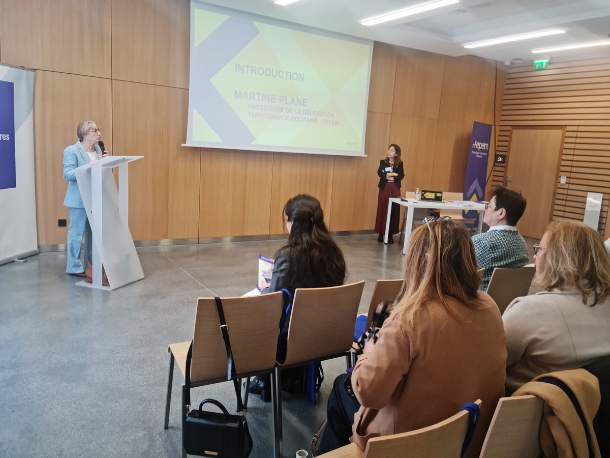 Fepemfr's tweet photo. #EnRegion #Occitanie
@MartinePlane, Présidente de la @FepemOccitanie, ouvre la première matinale de l'emploi à domicile régionale aux côtés de l'ensemble des partenaires locaux. https://t.co/f1qI7PBqam