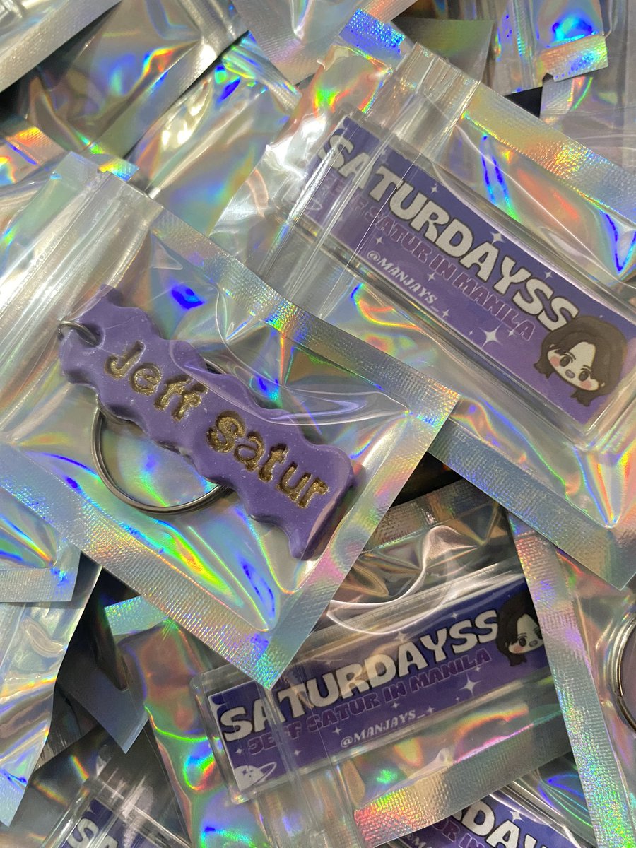 manjays_'s tweet image. ˖⁺｡˚⋆˙✧⋆｡°✩☼⋆｡°✩☽︎

Jeff Satur in Manila; freebies 🎁
see you all on Saturday! 💜

🌓 rt &amp;amp; like 
🌓 limited qty

 #JeffSatur #Saturdayss 
#JeffSaturSpaceShuttleNo8 
#JeffSaturInManila 
#JeffSaturSpaceShuttleNo8Manila @jeffsatur