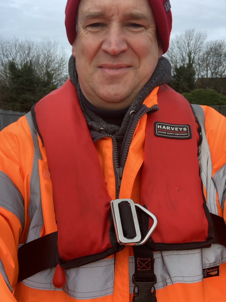 Site rules require this snazzy bit of high fashion for today’s drone survey.
#dronelife #lookinggood
#dontgonearthewater