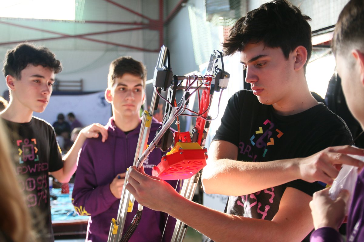 3DArtillery's tweet image. Team Hardwired is a Romanian local high school robotics team. Their dedication to pushing the boundaries of technology is truly inspiring. 🏆
Sidewinder X4 Pro's attending, hope it can be a good teammate and see how successful they will be in this year!
#Robots #ftcrobotics