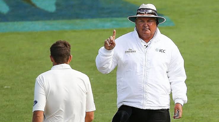 MASSIVE LOSS to world #cricket 🏏 Congratulations #MaraisErasmus on an unbelievable Domestic 🇿🇦 and International 🌎 Umpiring career…👏🏻 ENJOY #retirement and hopefully in some way you’ll not be totally lost to the great game…!