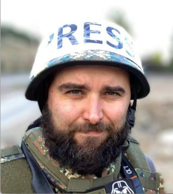 #PabloGonzalez, dos años y un día en una situación de encarcelamiento que en #Polonia califican de 'preventivo'. ¿Hasta cuando seguirá en una prisión polaca el único periodista encarcelado en la #UE? #FreePabloGonzález periodistas-es.com/pablo-gonzalez…