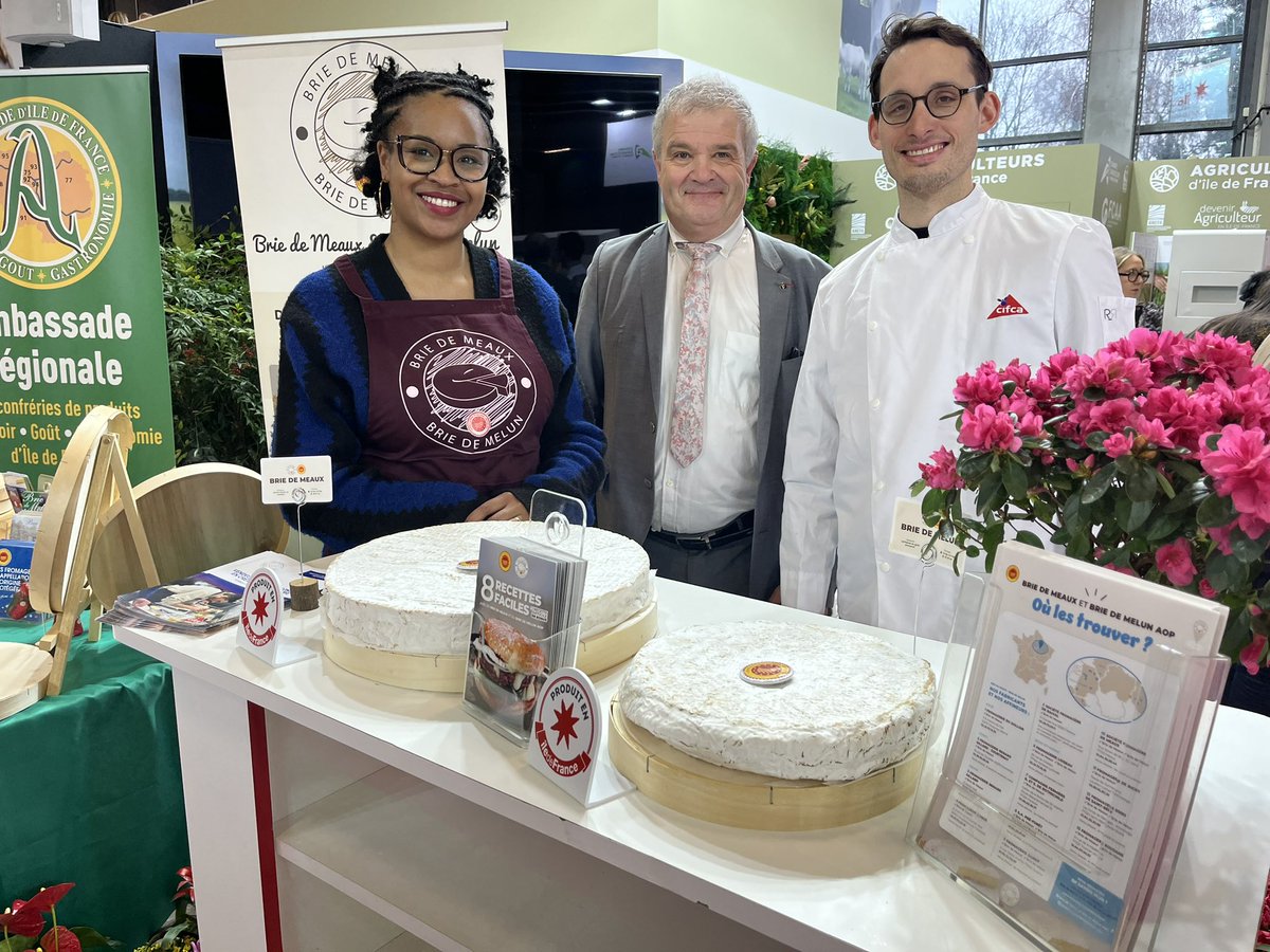 🔴 En direct <a href="/Salondelagri/">Salon International de l'Agriculture</a>.
 «Bienvenue sur l’Espace Région #IDF : journée fromages : venez déguster ! avec <a href="/AgriAvenir/">Lefort Guillaume</a> 1er Vice-President  <a href="/CAIDF/">Chambre d'agriculture de région Ile-de-France</a> @ChJacob <a href="/VLacroute/">Valérie Lacroute</a> VP <a href="/iledefrance/">Région Île-de-France</a> et Claude Maret Président de @fromagers #IDF #agriculteursIdf #ConsommerLocal <a href="/Departement77/">Seine-et-Marne</a>