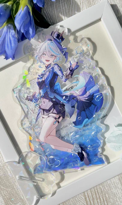 3月叡智で頒布予定のアクスタのサンプルが届きました!!ホログラムがめちゃめちゃかわいい、、! 