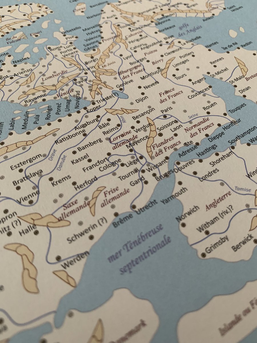 La Tabula Rogeriana d’Al-Idrissi (1154) avec tous les toponymes traduits en français 😍

(une traduction issue de l’Atlas des mondes musulmans médiévaux)