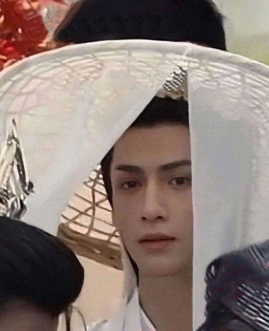 GHfnyyYaUAA8FxU?format=jpg&name=medium