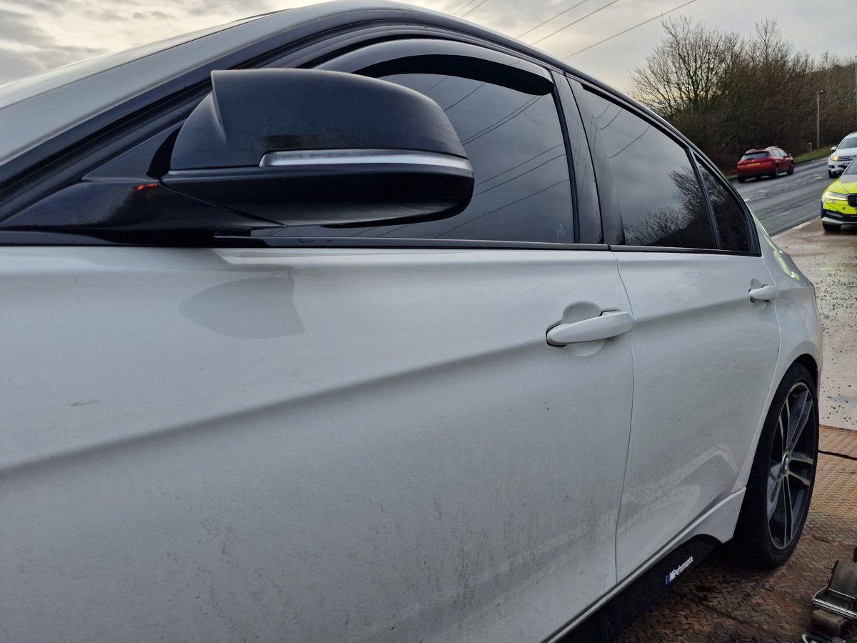 This BMW was stopped, ticketed & prohibited from moving yesterday due to excessively dark front tints. Driver didn't think the law applied to him & he refused to rectify the fault. This morning he was stopped again, issued with £400 in fines and had the car seized #T2RPU