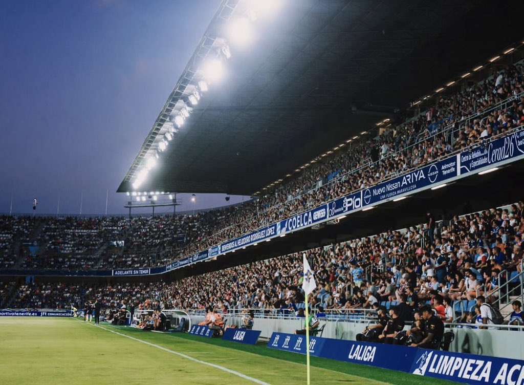 mdaswani's tweet image. 🟦⬜️ ¿Quieres ir el domingo al Heliodoro a ver al @CDTOficial? ¡Haz RT y gana dos entradas dobles!

⚡️ @Eavespain