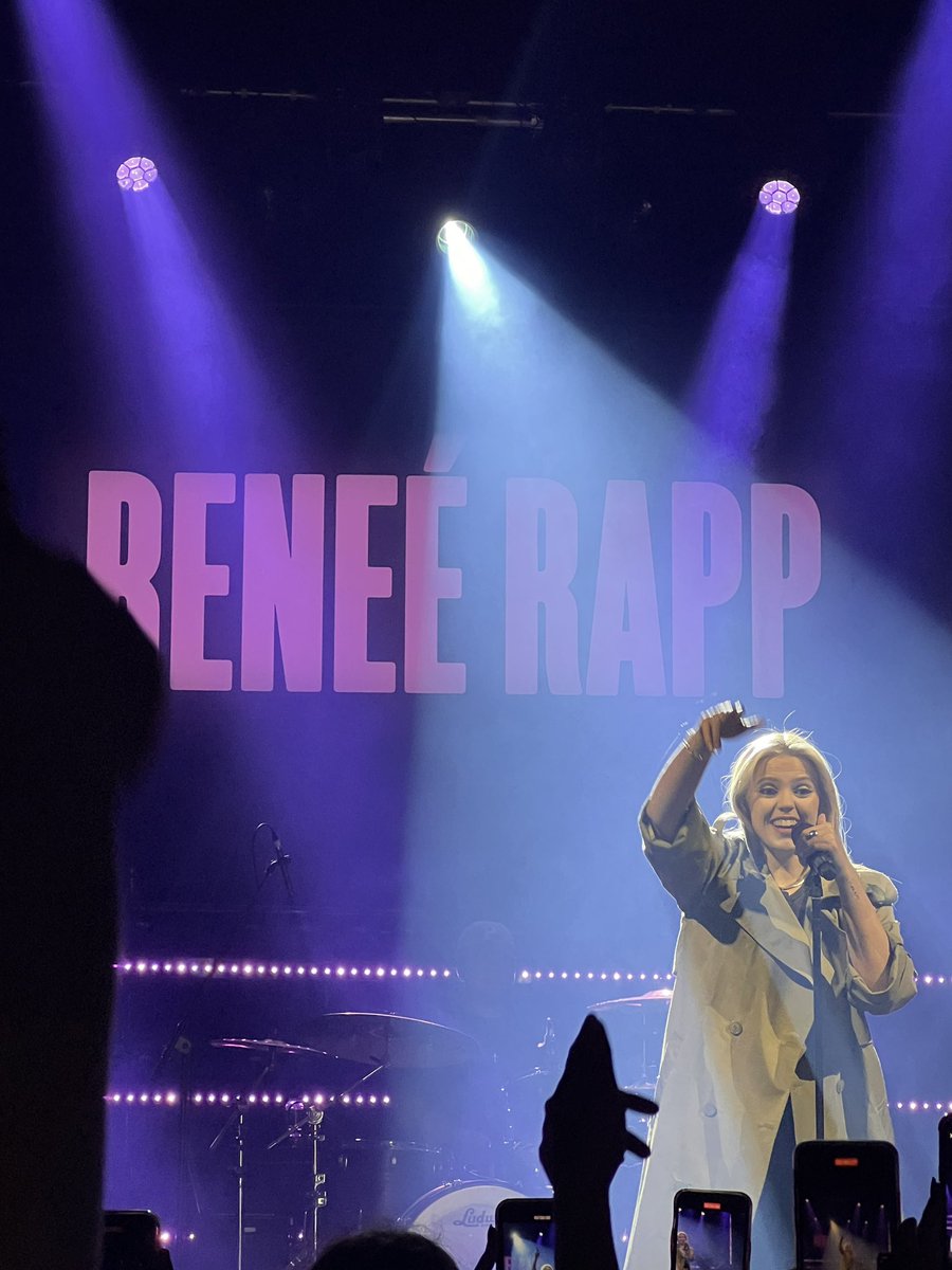 charloldroyd's tweet photo. pics of when I saw her in London last year so u know I’m not a bot lol xx https://t.co/or6MdAnRUt