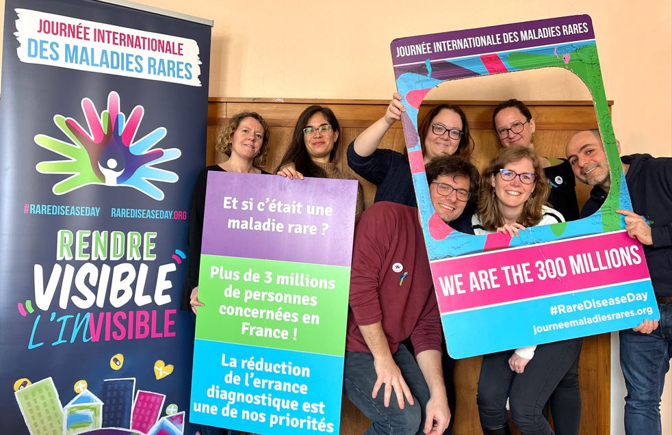 🟡🟢🟣🔵 C'est aujourd'hui la Journée Internationale des Maladies Rares !

Les équipes de SENSGENE et de <a href="/ErnEyeEU/">ERN-EYE</a> sont mobilisées pour cette occasion !

Retrouvez toutes les actions sur le site des filières maladies rares filieresmaladiesrares.fr/evenements/jou…

#JIMR #RareDiseaseDay2024