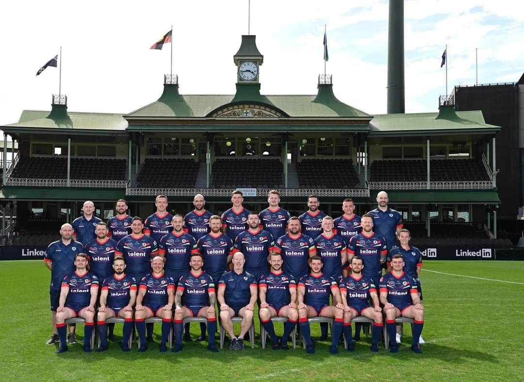 Not a bad place for a team photo at the SCG. 
@GBpoliceRL