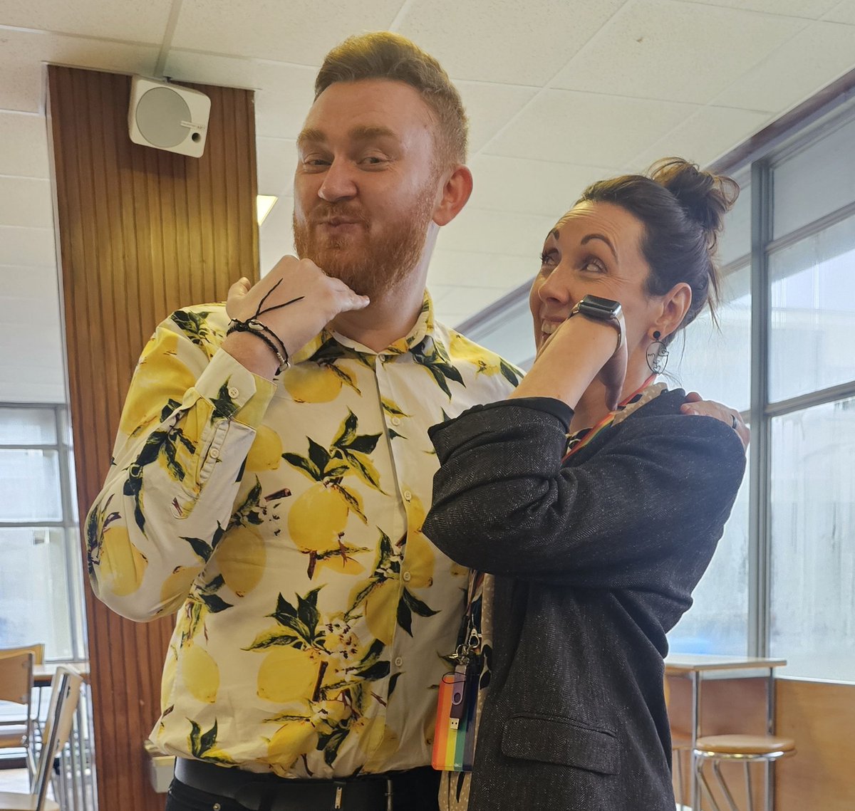 Brilliant to be invited to kick off the @BalwearieHigh full staff development day! Talking Inclusive Education, being ambitious for ALL young people and to always wear life's 🍋 with pride! Amazing culture led by @AliMitchellHT ! 👍❣️