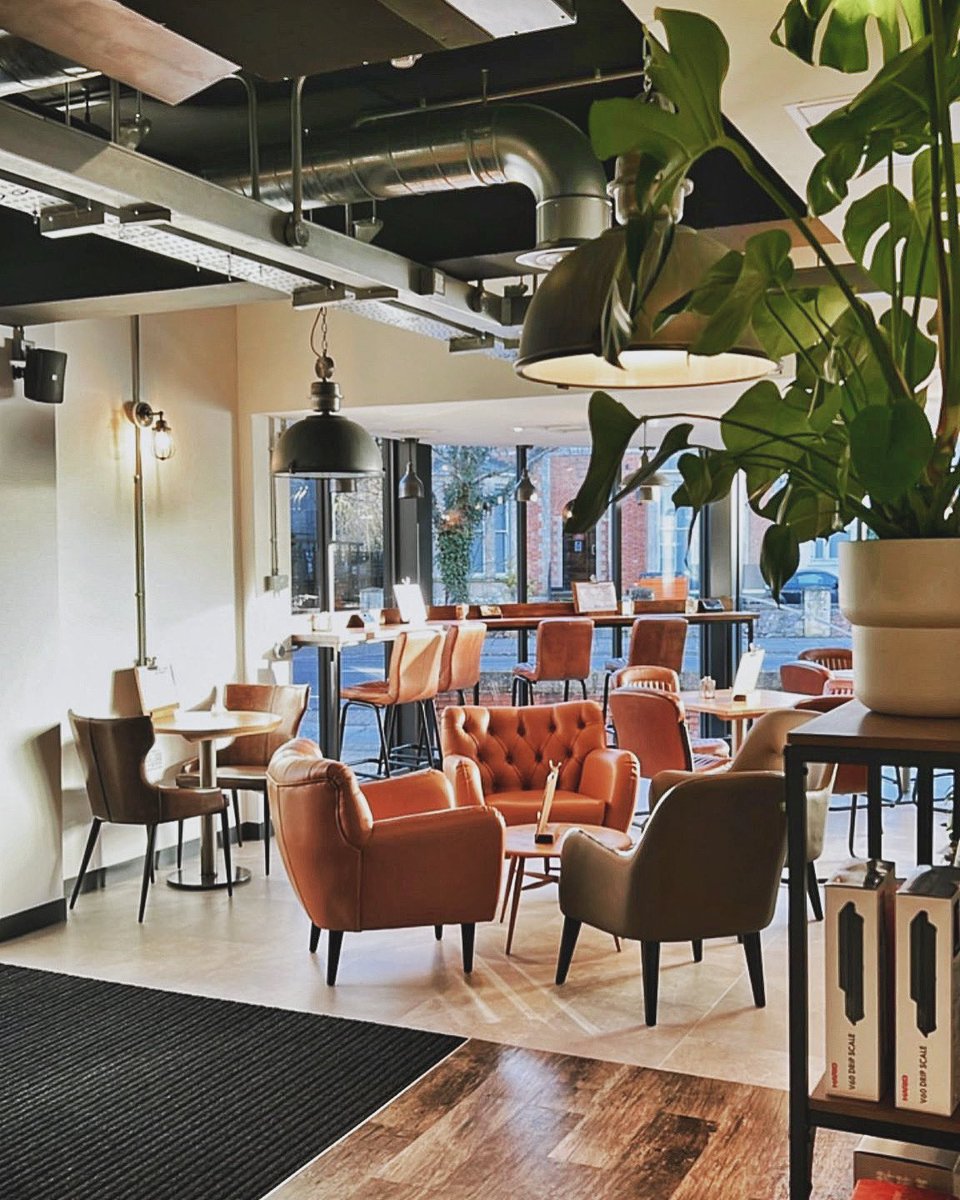 Uncommon Ground tweet media