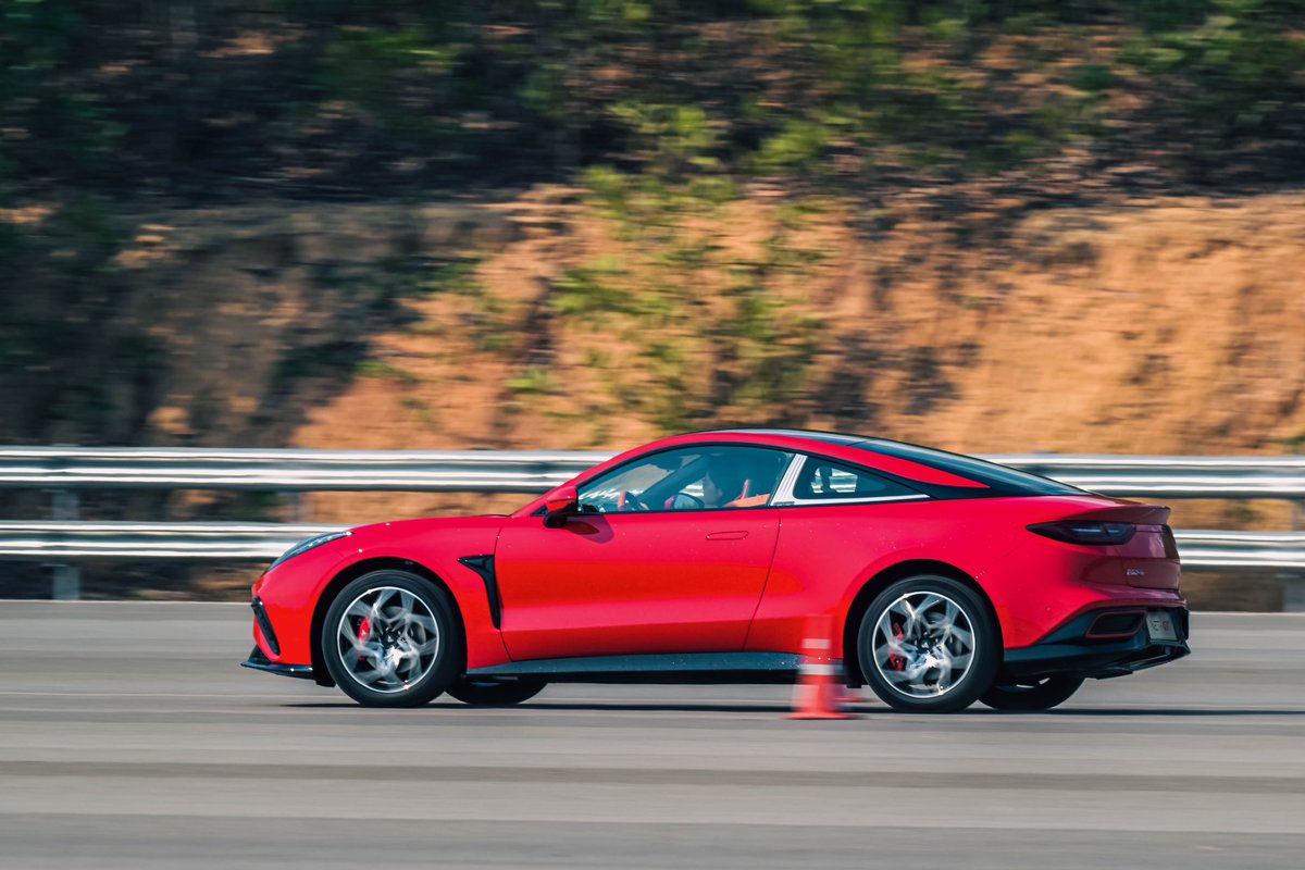 netaautoglobal's tweet image. NETA GT test drive@ Thai~WOW the Media. More to come!
#NETAGT #WowNeta