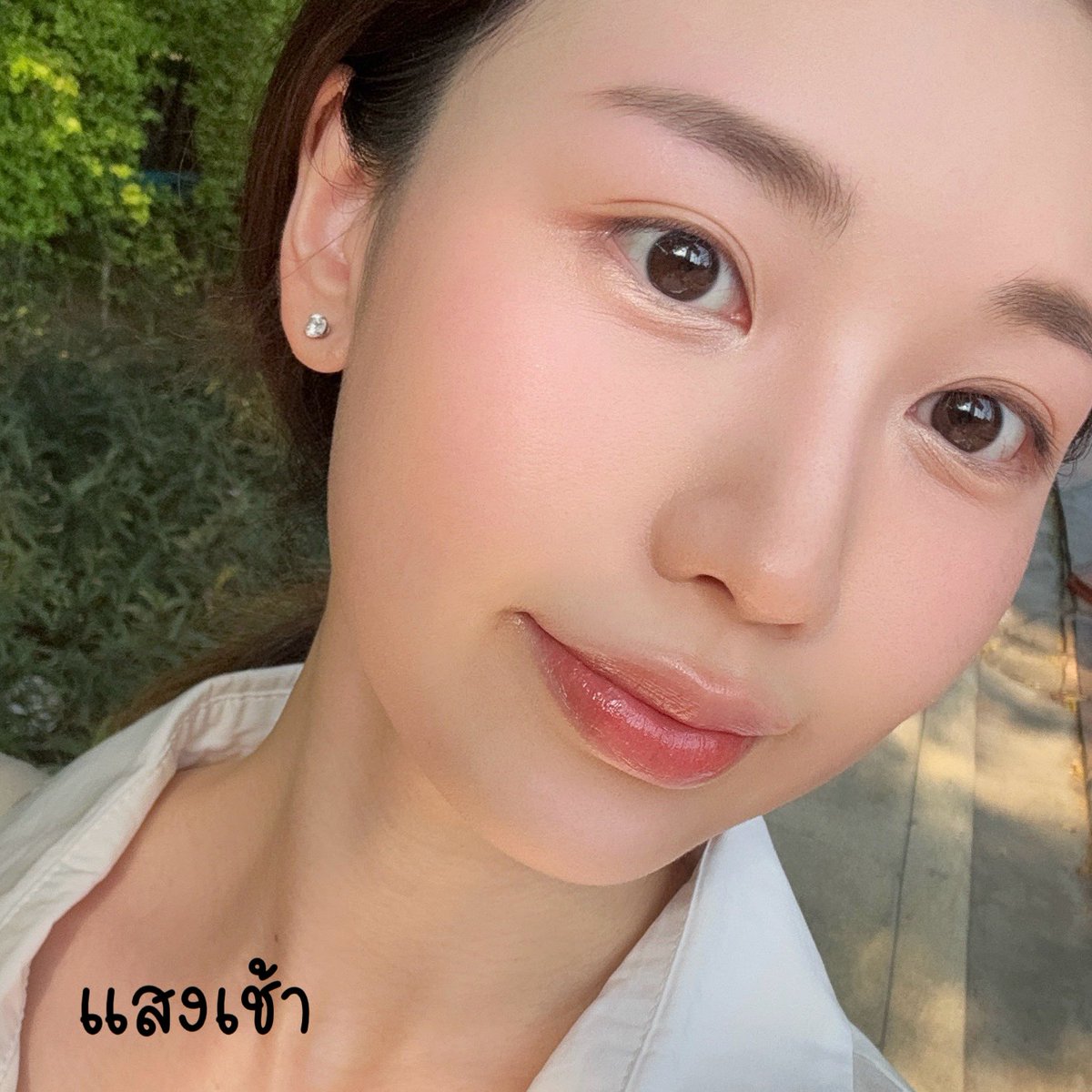 imbeamie's tweet photo. นี่ไปคอนราชมังมาสองอาทิตย์ใช้รองพื้นเมย์เบลลีนตัวเดิมที่เคยรีวิวไว้(มีลงไพรเมอร์นิดๆ)ก็ทนสู้ จบคอนผิวสวยไม่หยานะ คราวนี้ลองเดี่ยวๆตั้งแต่เช้ายันเย็นละคือให้เป็นรองพื้นหลักร้อยแห่งชาติเลย ผิวสวยเล่นแสงแต่ไม่มัน เข้าใจที่ติกตอกเกอร์ตปท.หวีดแล้ว lumi matte ฝาม่วงทำถึง ทนถึงเว่อออ https://t.co/m0ebp4YN0z