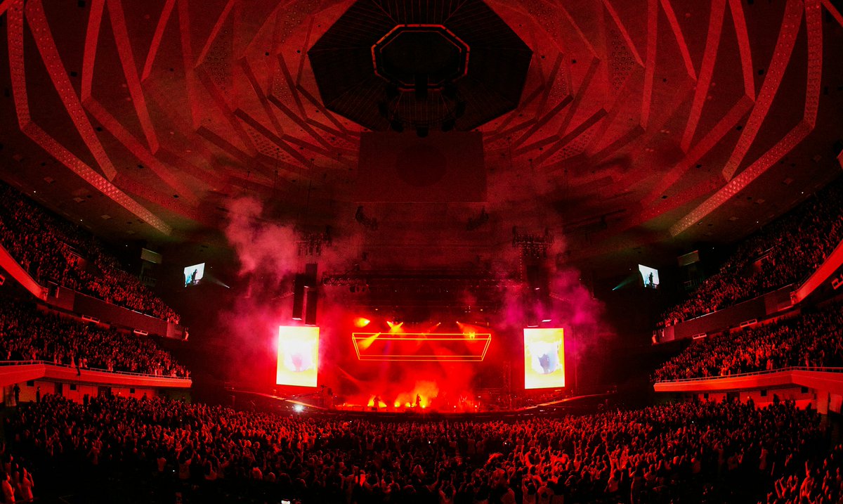 the GazettE_STAFF tweet media