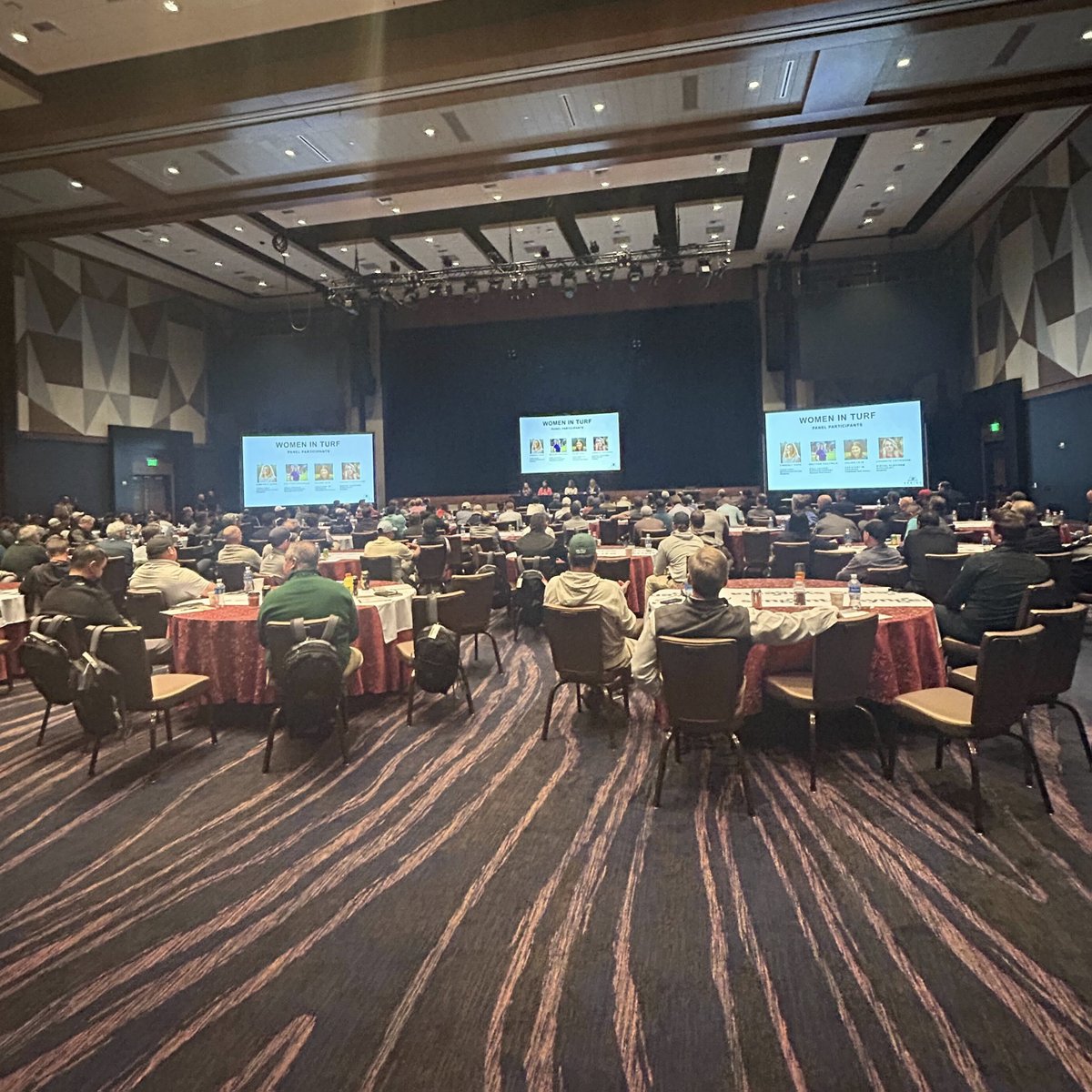 🇺🇸 #SoilScout are pleased to once again be attending the <a href="/SierraTurf/">Sierra Pacific Turf Supply</a> Spring Symposium in Northern California.. It was a busy first day with a fantastic turnout and <a href="/CwalterTurf/">Christian Walter</a> there to answer your soil monitoring solution questions

soilscout.com

#soil #SoilHealth