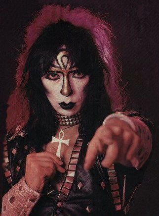 Describe Vinnie Vincent with 1 word
#KISS #VinnieVincent