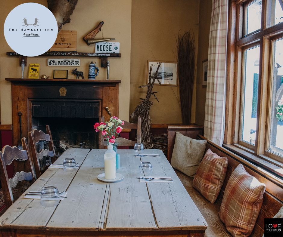 We believe in fresh dishes using locally sourced ingredients, which is why you'll find home reared Oakshott Gloucester Old Spot on our menu when dining with us this week  🍽

 #UKpubs #hampshirepubs #pubswithfood #lisspubs #countrypubs #localpubs #beeroclock #locallysourced