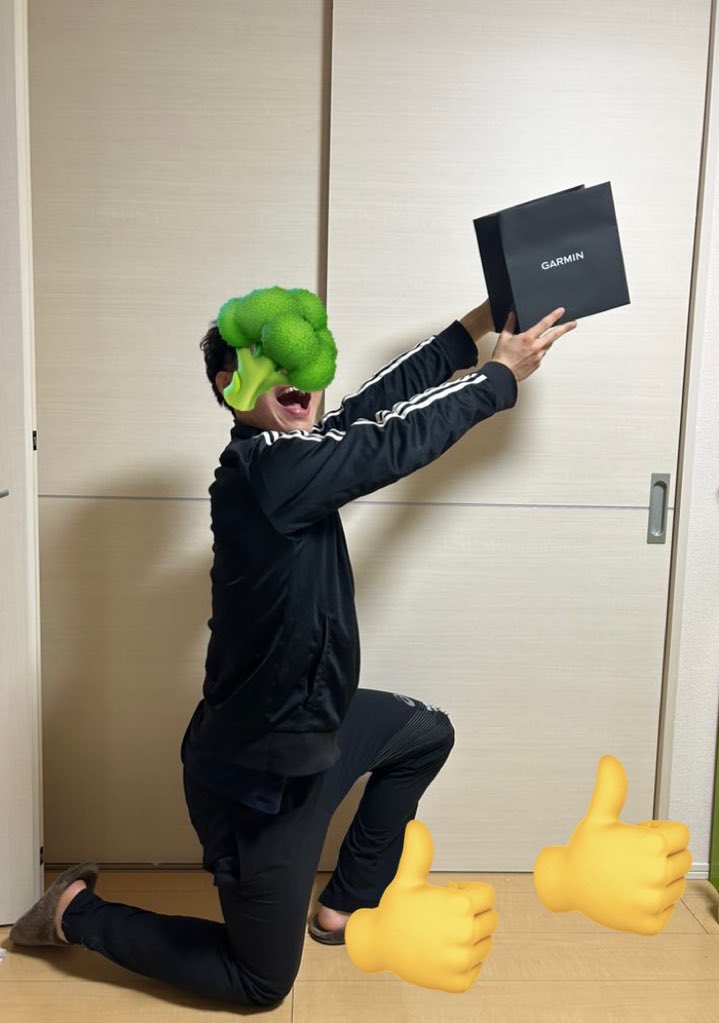 Hirosense_'s tweet image. 誕生日にガーミン買ってもらいました🎂
長年愛用したEPSONは卒業！

ガーミンさんの予測によると月間18km野郎にはキロ4も厳しいらしい🤥
この予測裏切りまくりたい🤥
来月は100km以上走る！
#GARMIN265