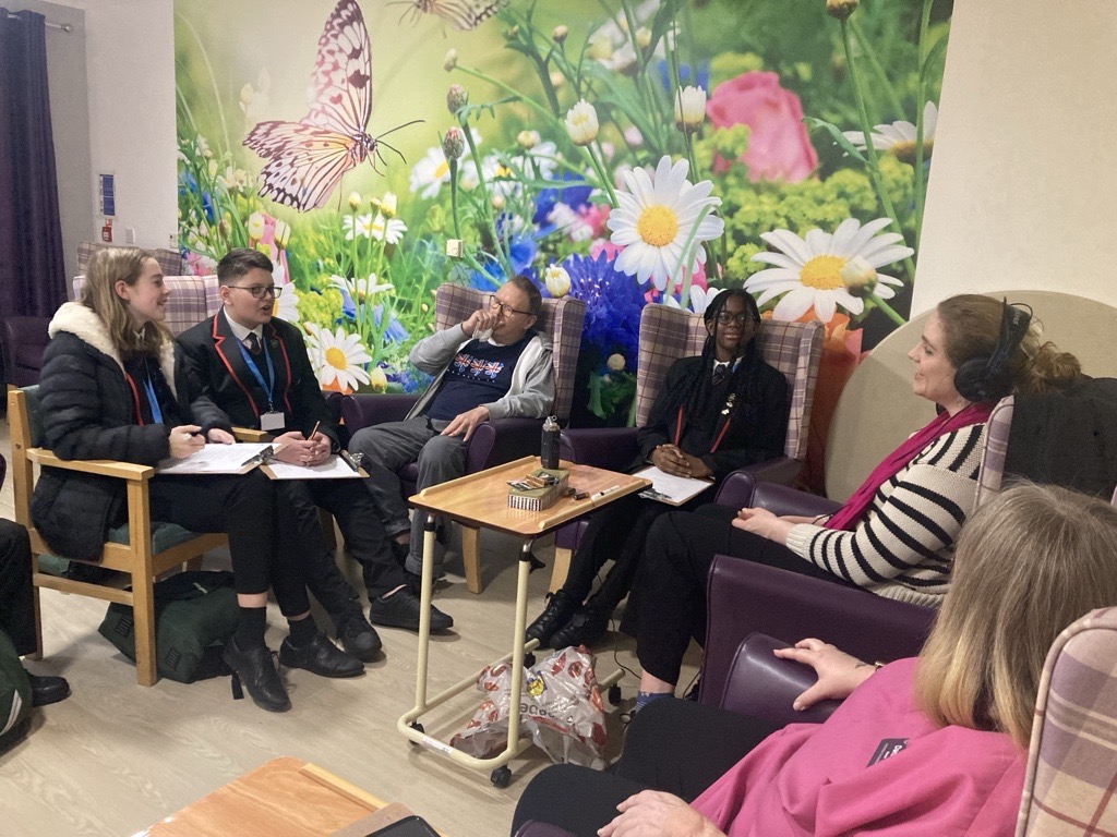 @arkactonacademy students recently spent time at the Acton Care Centre interviewing residents. Their stories and experiences will be used to inform our students' poetry in the upcoming Public Speaking showcase. @EalingCouncil #westlondon #londonschools @ArkSchools