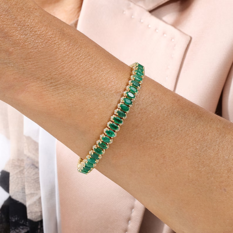 Check out 5 Ct Oval Green Emerald Simulated Women's Tennis Bracelet 14K Yellow Gold Plated ebay.com/itm/3555020423…

#emerald #diamond #tennisbracelet #925silver #womensbracelet #wedding #engagement #reception #womensgift #unitedstates #unitedkingdom #worlwideshipping