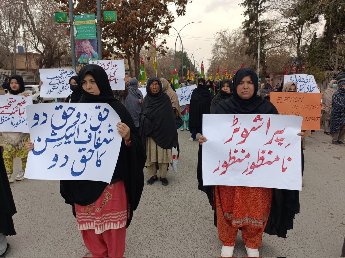 KhaliqHazaraHDP's tweet photo. 28 Feb is marked as "BLACK DAY" in history of #Balochistan where the robbers with full support of their facilitators humiliated the rights &amp; mandate of thousands of ppl but the courageous men &amp; women continue the rejection of selection. @HamidMirPAK @SyedMuzammilOFL @asmashirazi https://t.co/3Fyr7kPSX6