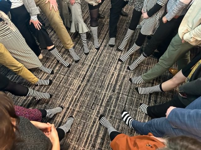 In honour of #RareDiseaseDay2024, the @genomicsedu team are showing our stripes! We're also working with @M4RareDiseases to create useful resources to support healthcare professionals' awareness of rare disease. Find out more: orlo.uk/0EuL1 #ShowYourStripes #RDD2024