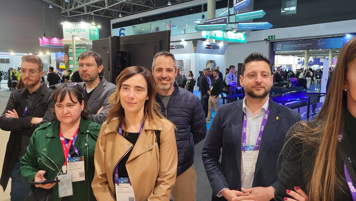 sergi_novo's tweet photo. Push del #territori al #MWC2024!🚀 És fantàstic reunir les alcaldies de #Reus i #Tarragona,VP de la @Dipta_cat, el Clúster @TICSud, @universitatURV, #CoebreLab5G i les principals empreses TIC de la regió com @TSystems_Iberia o @inetum_es junts apostant pel #sectorTIC a la regió! https://t.co/Btn5JOiJaL
