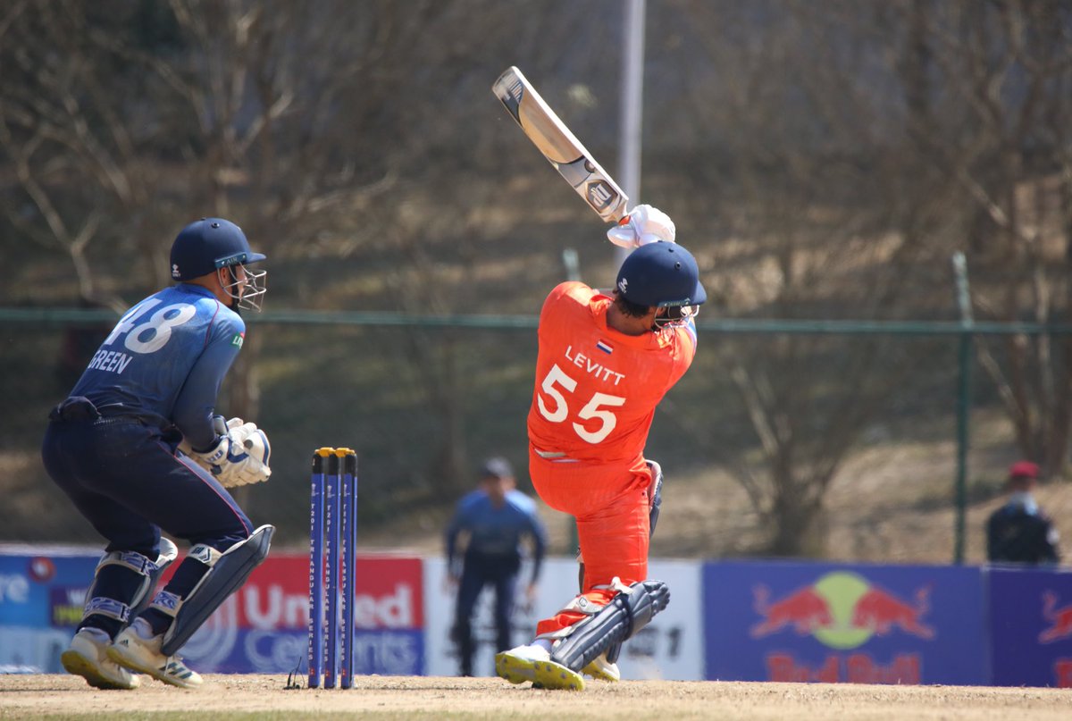🟠 Michael Levitt almost single-handedly helped the Netherlands to its second T20I victory. Read the report here: kncb.nl/en/news/levitt… #icc #kncbcricket