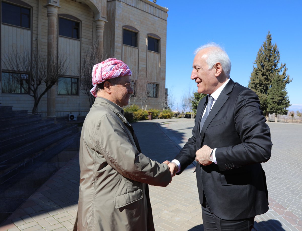 Pleased to receive @President_Arm today at the Barzani Headquarters. We had a productive discussion about the bilateral relations between Armenia and the Kurdistan Region.