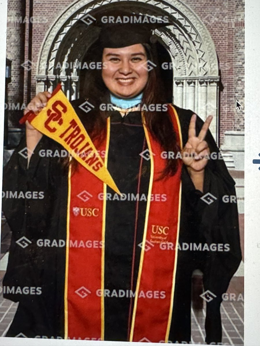 suscacique's tweet photo. A bitch is getting a masters degree from USC in 2 months https://t.co/6Yvl1Gkigh