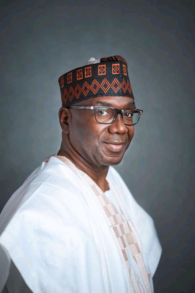 a_xquared's tweet image. Kwara State Government under Governor AbdulRahman AbdulRazaq has finally cleared all the salary arrears for SUBEB teachers and local government workers as inherited from the administration of his predecessor former Governor Abdulfatah Ahmed.