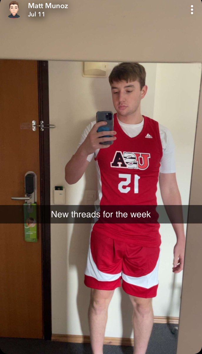 Boiler25's tweet photo. Through the highs (HCAC Championship, HCAC all conference, playing for team USA in Brazil) and the lows (Covid shorten first year, 2 conference tourney championship losses and a torn ACL) he has been a man with a positive attitude and a drive to put in the work.  @MattMunoz3340 https://t.co/Vd4XN3GqgF